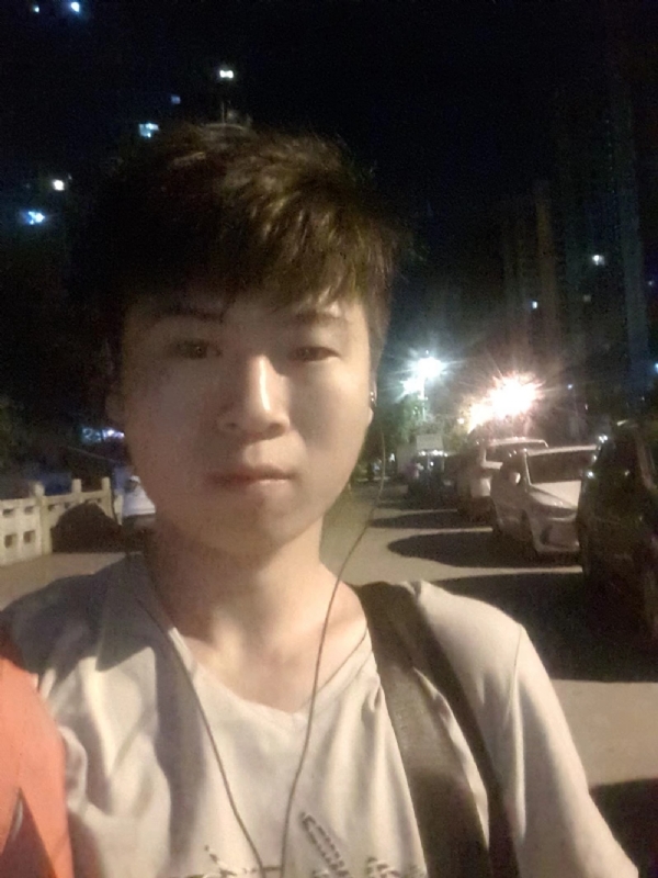 流星的瞬间的第一张照片--浦城婚介网