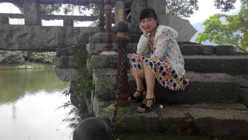 女子悠然的第一张照片--浦城婚介网