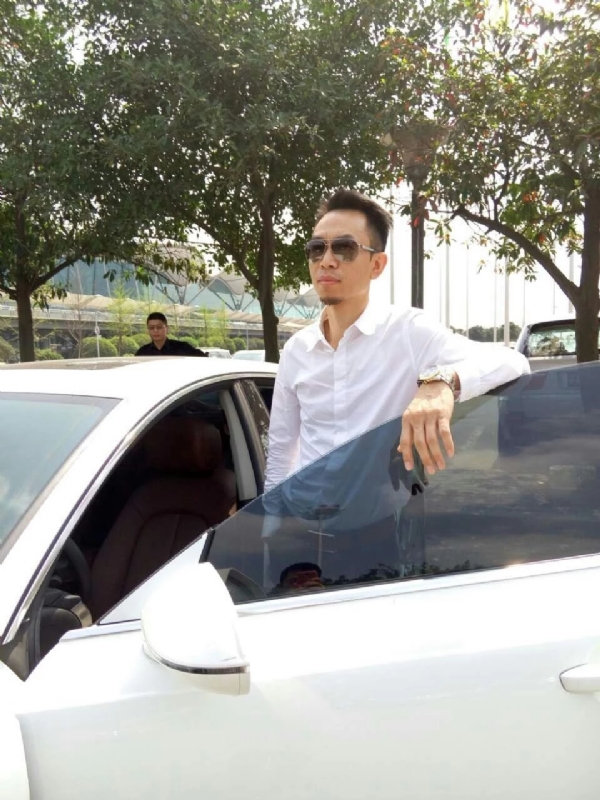 杨岳的第一张照片--浦城婚介网