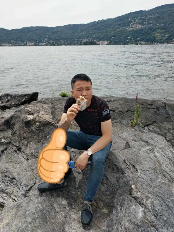 绚烂背后的平淡的第一张照片--浦城婚介网