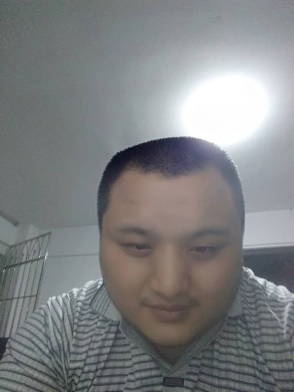 我在机场等艘船的第一张照片--浦城婚介网