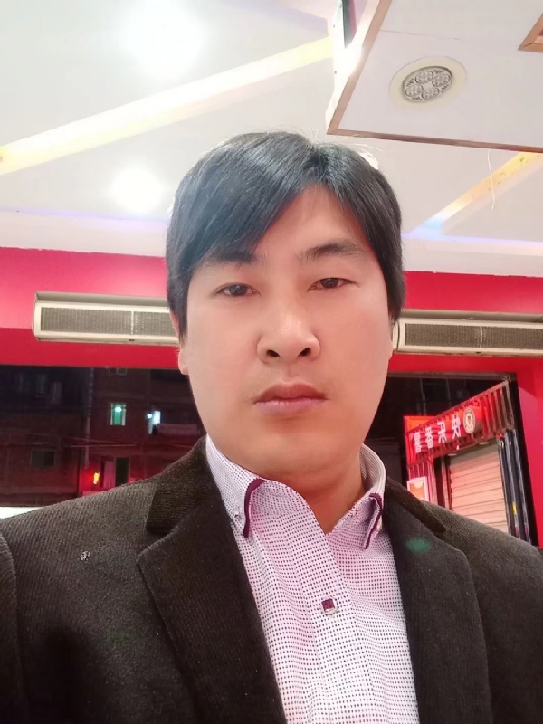 奔跑的第二张照片--浦城婚介网