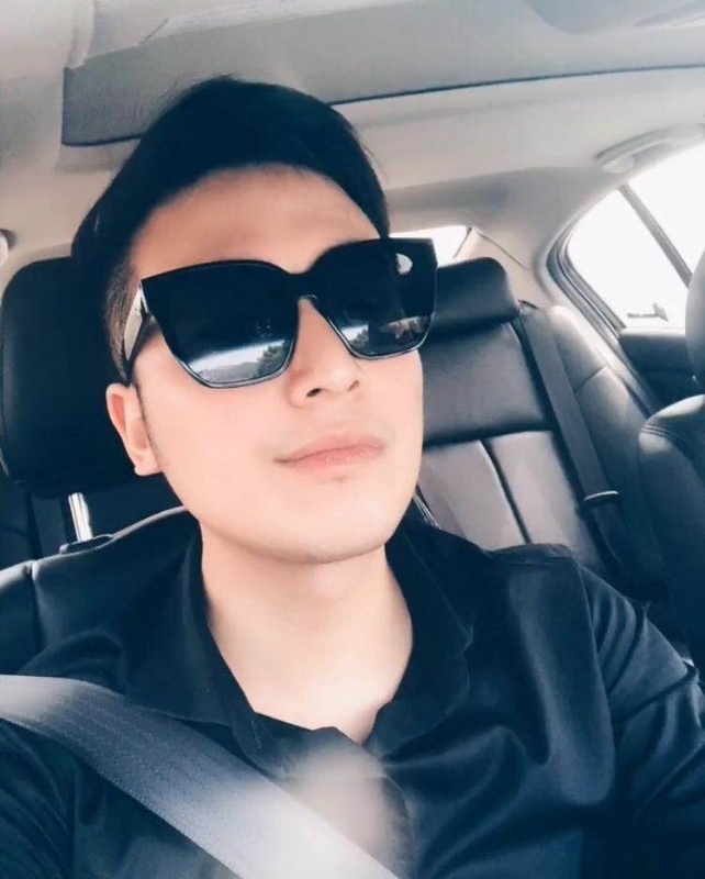 沉稳的第一张照片--浦城婚介网