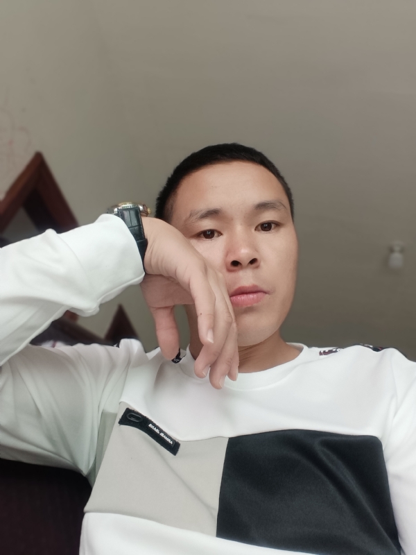 冷漠的第一张照片--浦城婚介网