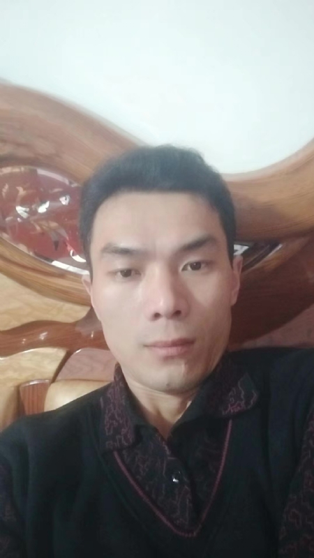 错把真心喂了狗的第四张照片--浦城婚介网