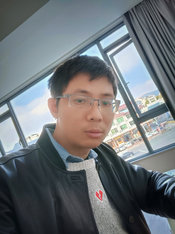 也许只是缺少一个拥抱的第二张照片--浦城婚介网