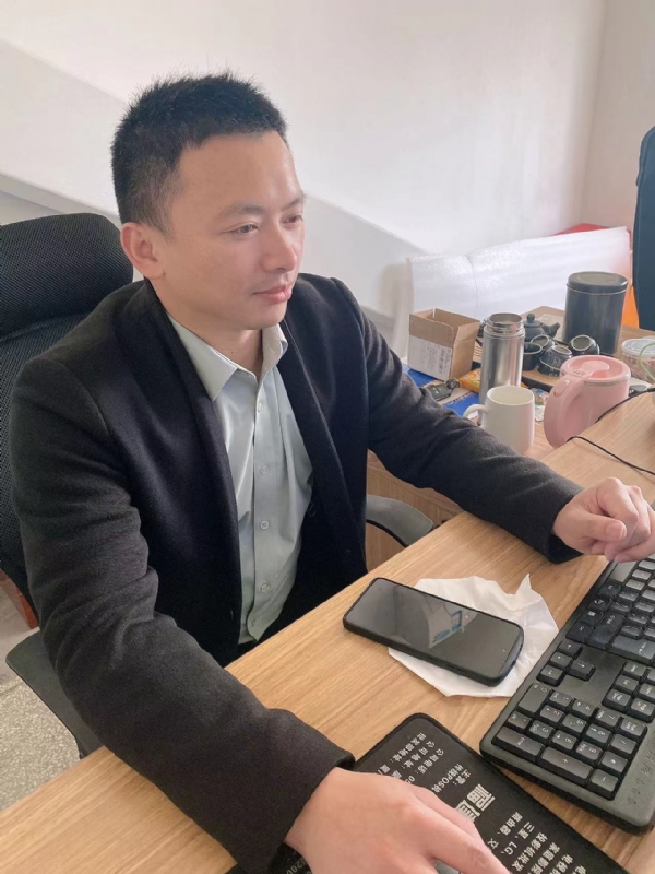 落叶知秋的第一张照片--浦城婚介网