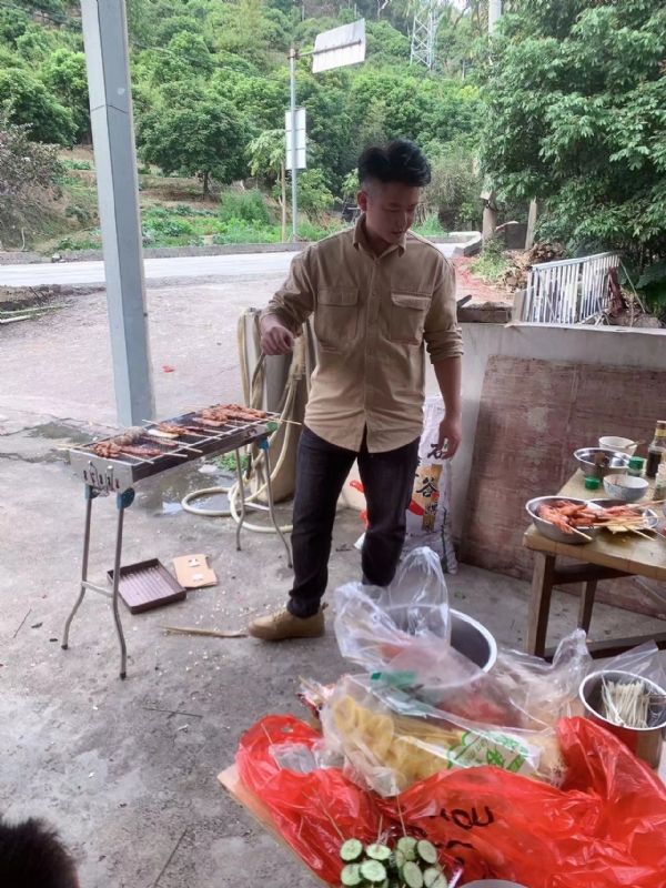 你黑我哟的第一张照片--浦城婚介网
