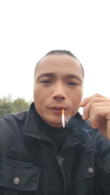 伯爵的第一张照片--浦城婚介网