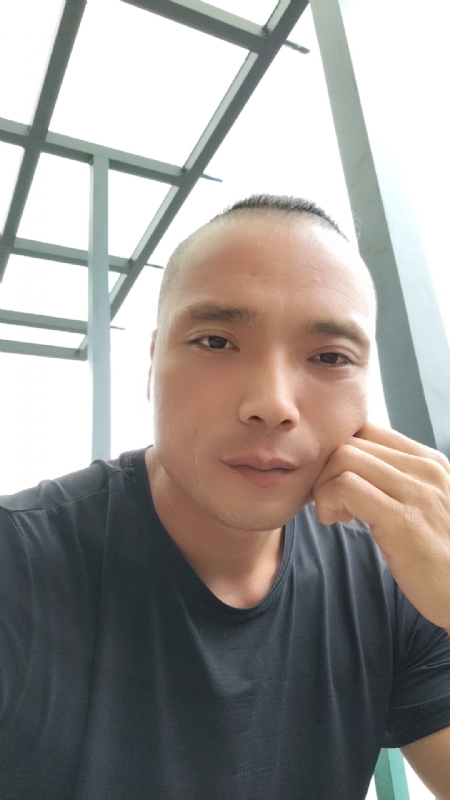 伯爵的第三张照片--浦城婚介网