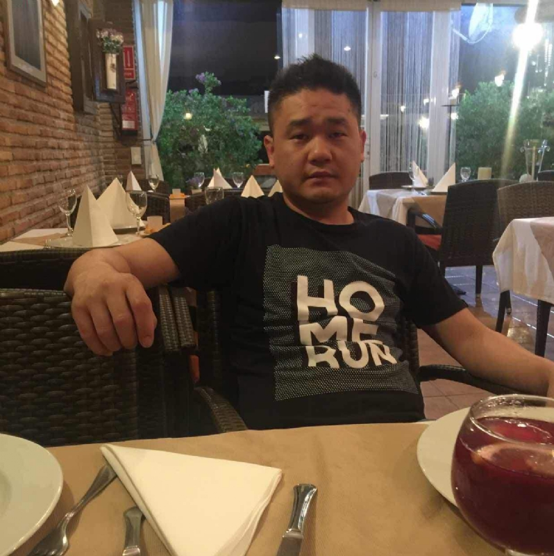 海外游子的第三张照片--浦城婚介网
